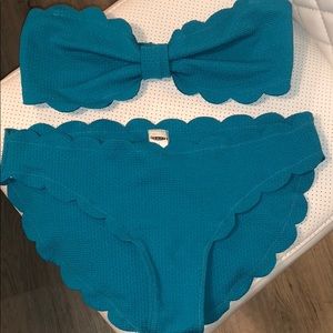 TEAL SCALLOP BANDEAU BIKINI SET😍😍😍 NEVER WORN!!